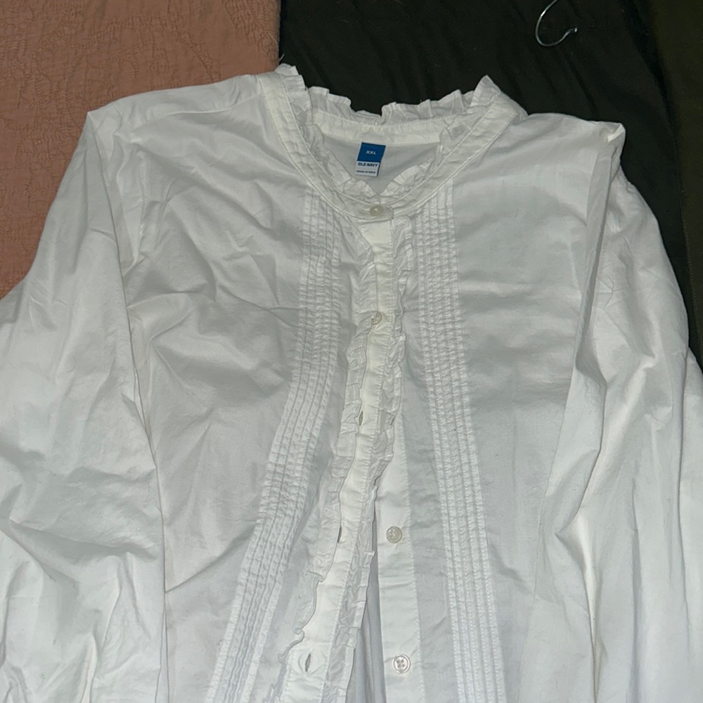 Womens Old Navy White Button Down Blouse